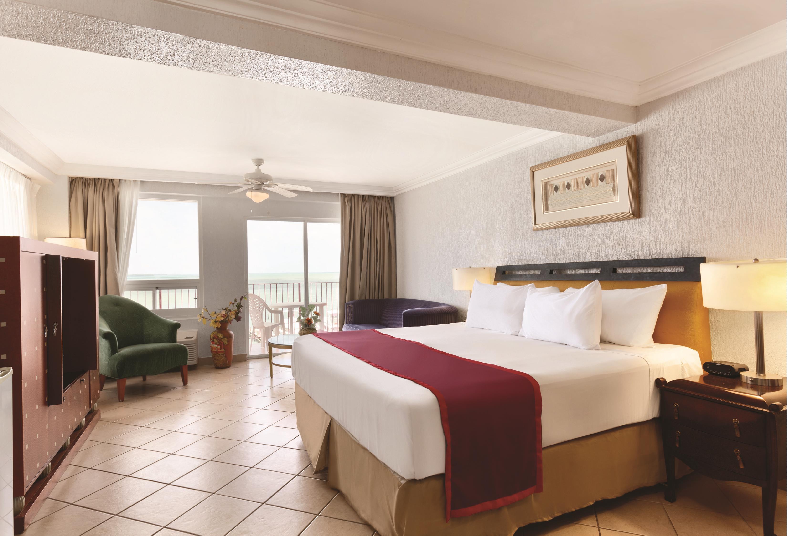 Ramada By Wyndham Princess Belize City Exterior photo