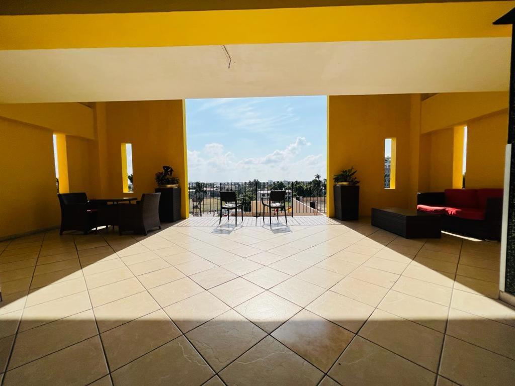 Ramada By Wyndham Princess Belize City Exterior photo