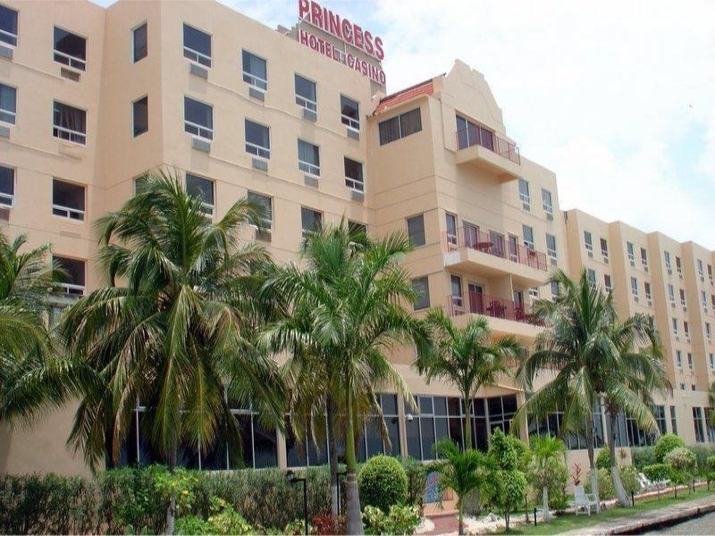 Ramada By Wyndham Princess Belize City Exterior photo