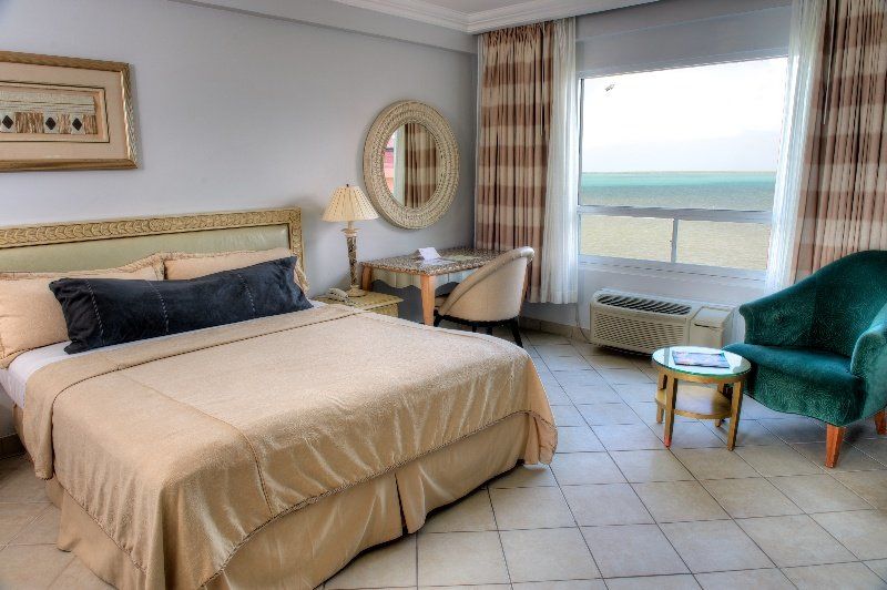 Ramada By Wyndham Princess Belize City Room photo