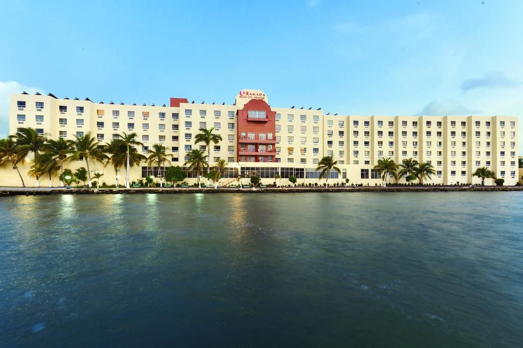 Ramada By Wyndham Princess Belize City Hotel Exterior photo