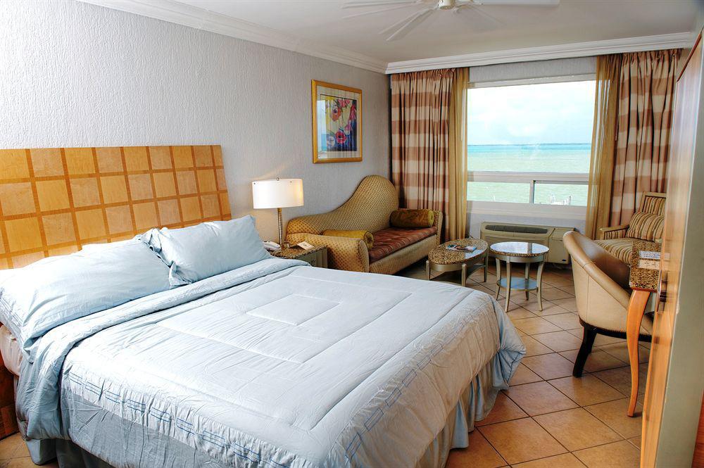 Ramada By Wyndham Princess Belize City Hotel Room photo